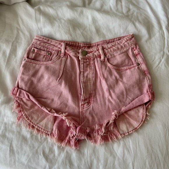 Light Pink Denim Shorts - size 27 🩷 - Picture 1 of 4